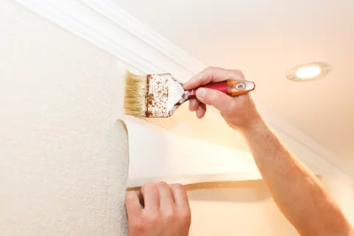 Pose de papier peint à Grand-Auverné — revêtements muraux et toiles de verre